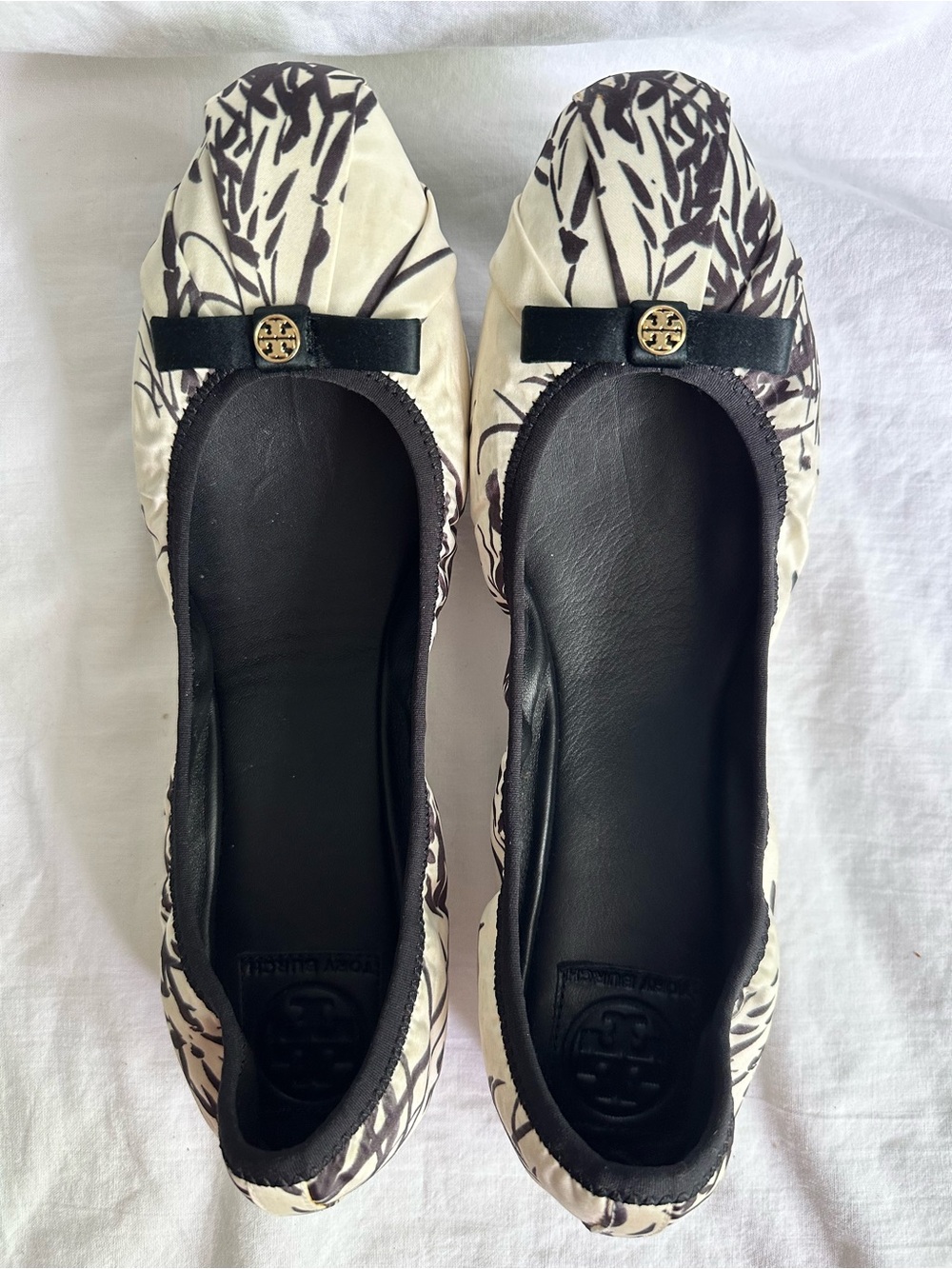 Tory Burch Reva Ballet Flats Size 10.5 Cream Black Floral Printed Bow Preppy